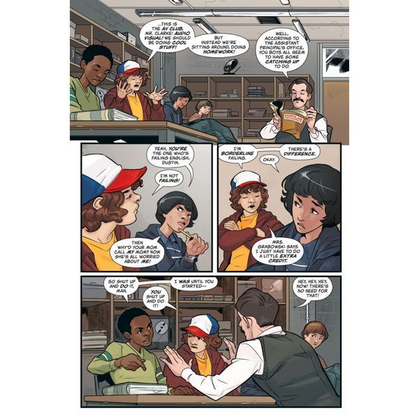 Stranger Things Graphic Novel Boxed Set UAS1735 фото